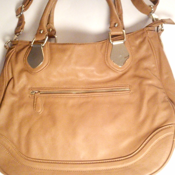 ALDO - Picture 2 of 8